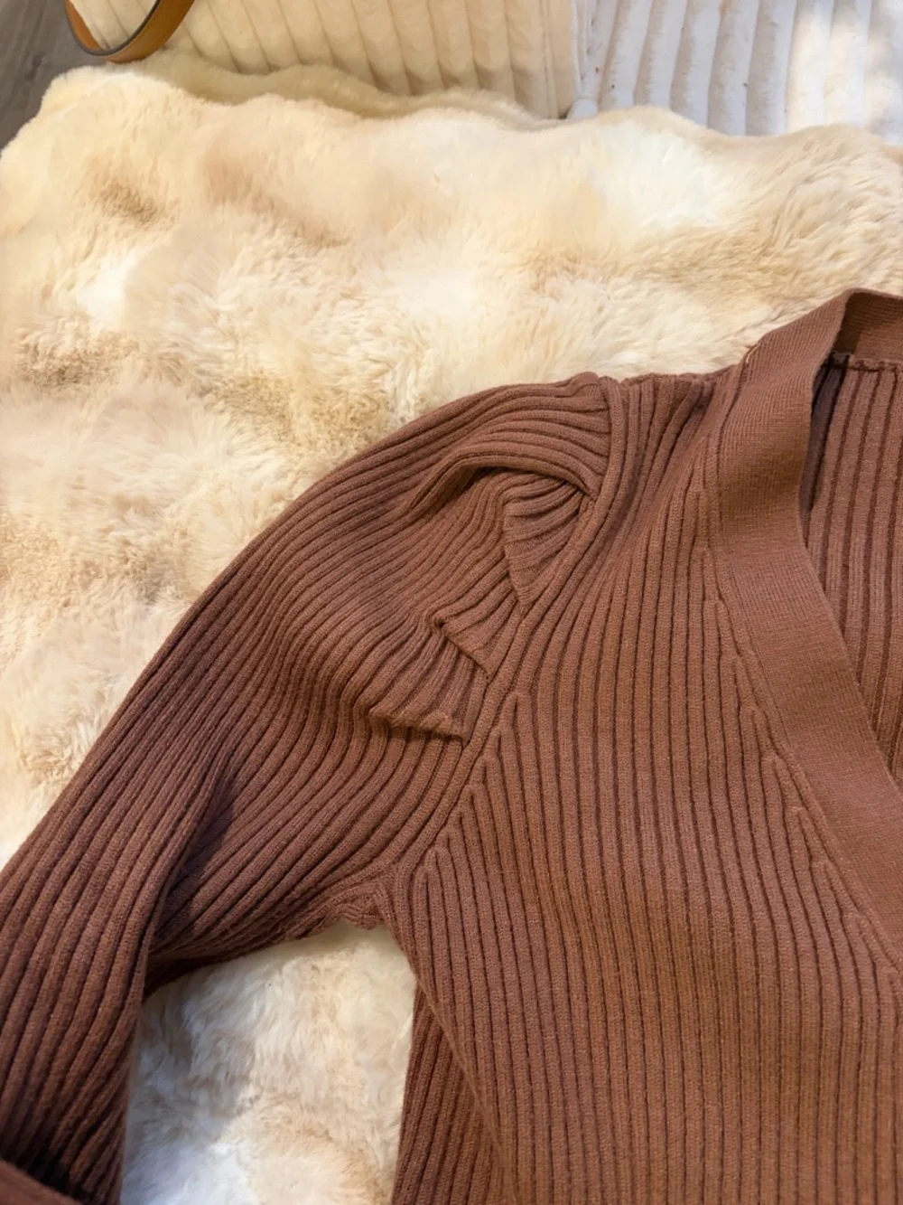 INDUSTRY Brown Ribbed Puff-Sleeve Cardigan size medium